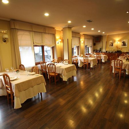 Hostal Restaurante Méndez Villafranca Del Bierzo Extérieur photo