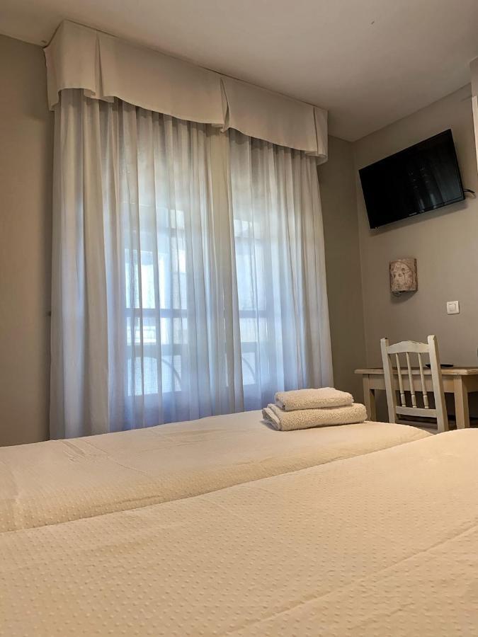 Hostal Restaurante Méndez Villafranca Del Bierzo Extérieur photo