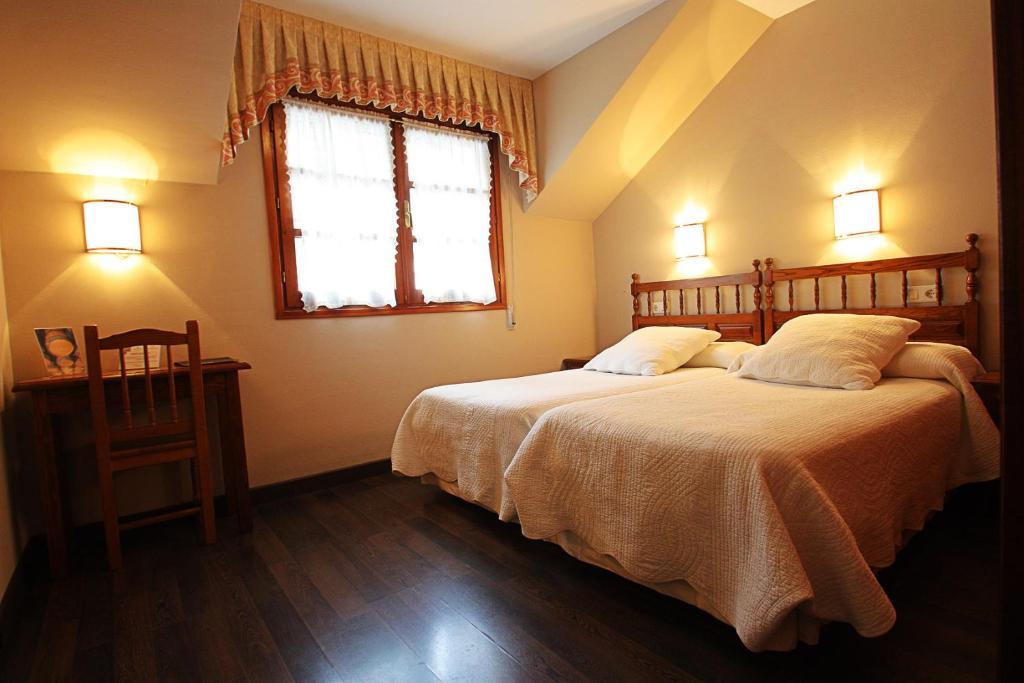 Hostal Restaurante Méndez Villafranca Del Bierzo Chambre photo