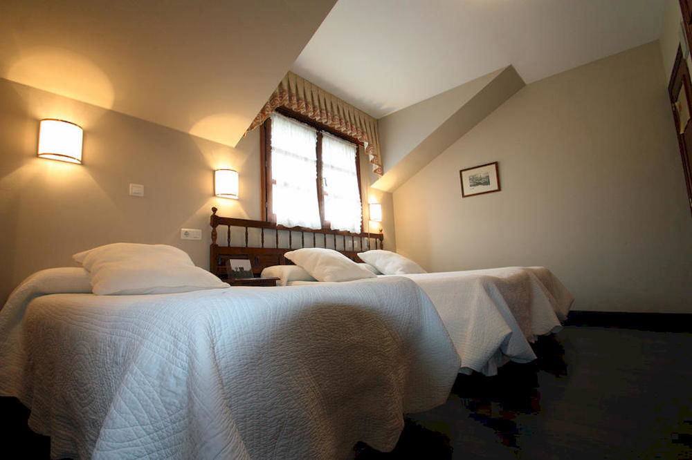 Hostal Restaurante Méndez Villafranca Del Bierzo Extérieur photo